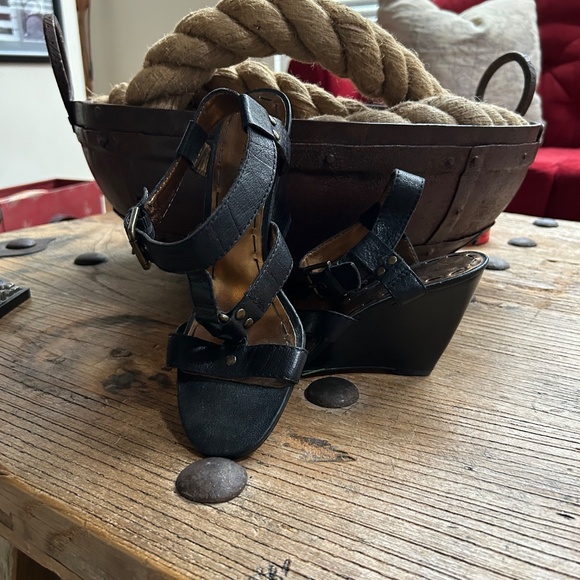 Nine West Sandals - Picture 3 of 3